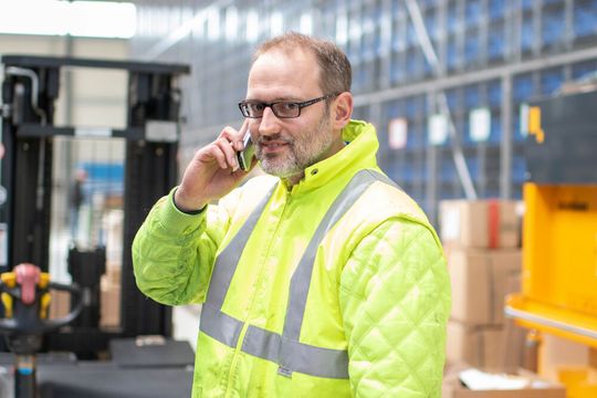 Wie das jetzt erteilte ISO-Zertifikat für innerbetrieblichen Arbeitsschutz belegt, genießt die Sicherheit der Mitarbeiterinnen und Mitarbeiter bei Vahle oberste Priorität. Wie das jetzt erteilte ISO-Zertifikat für innerbetrieblichen Arbeitsschutz belegt, genießt die Sicherheit der Mitarbeiterinnen und Mitarbeiter bei Vahle oberste Priorität.