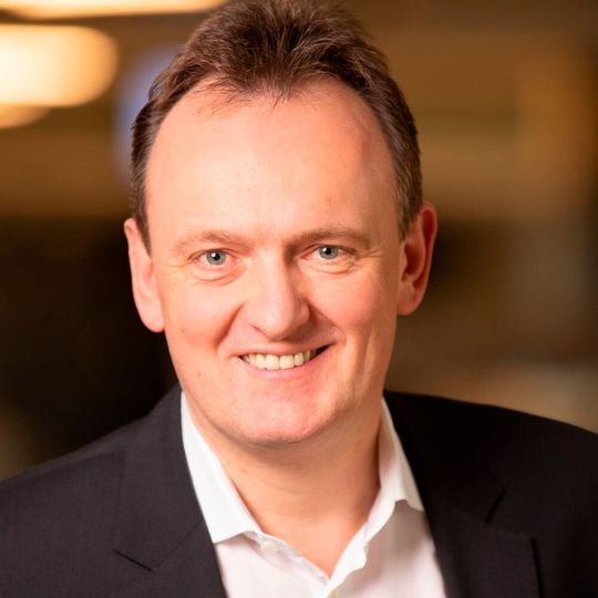 Der neue und der alte Vertriebschef bei Opentext: Werner Rieche Der neue und der alte Vertriebschef bei Opentext: Werner Rieche