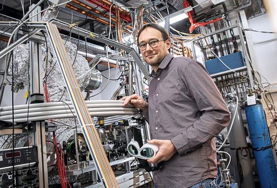 Dr. Jochen Mikosch vom Max-Born-Institut für Nichtlineare Optik und Kurzzeitspektroskopie erhält Consolidator Grant des Europäischen Forschungsrats (ERC). Dr. Jochen Mikosch vom Max-Born-Institut für Nichtlineare Optik und Kurzzeitspektroskopie erhält Consolidator Grant des Europäischen Forschungsrats (ERC).