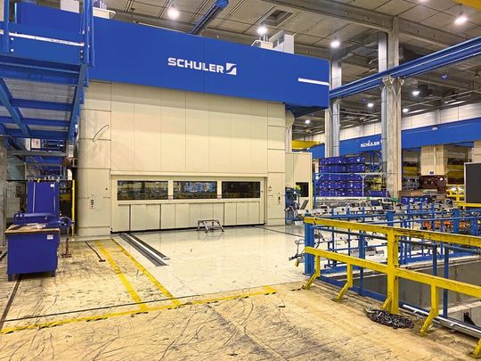 Die Servo-Großpresse wird kaltumgeformte Blechbauteile für die Automobilindustrie herstellen. Das sind zum Beispiel Dachrahmen, Querträger, B- und C-Säulen-Innenteile sowie diverse Aufprallträger. Die Servo-Großpresse wird kaltumgeformte Blechbauteile für die Automobilindustrie herstellen. Das sind zum Beispiel Dachrahmen, Querträger, B- und C-Säulen-Innenteile sowie diverse Aufprallträger.