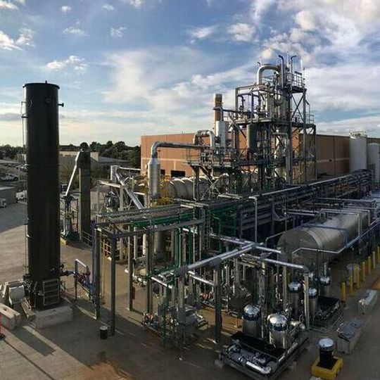 Alterra’s industrial-scale waste plastics liquefaction unit in Ohio, USA. Alterra’s industrial-scale waste plastics liquefaction unit in Ohio, USA.