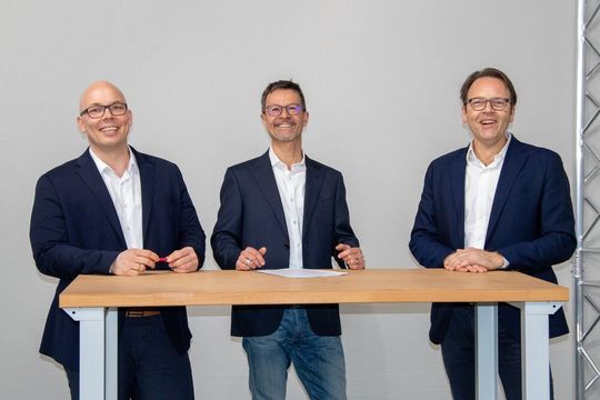 DRV-Vorstand v.l. : Christoph Ryll, Helmut Schmid und Olaf Gehrels. DRV-Vorstand v.l. : Christoph Ryll, Helmut Schmid und Olaf Gehrels.