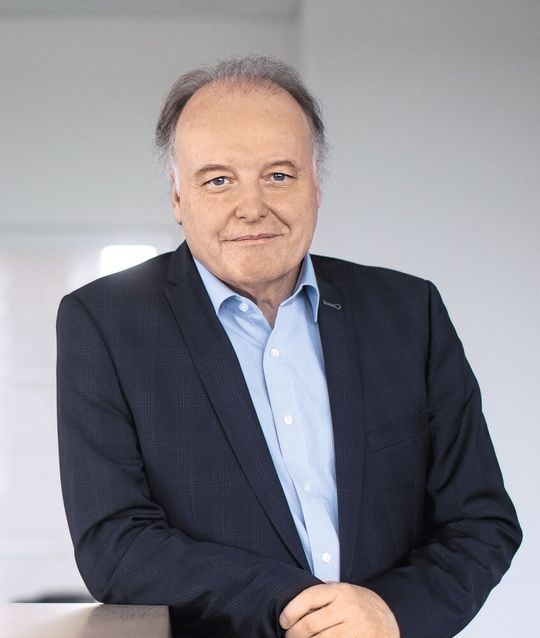 Dr.-Ing. Gunther Kegel ist Vorstand der Pepperl + Fuchs SE und seit 9. Oktober 2020 ZVEI-Präsident. Dr.-Ing. Gunther Kegel ist Vorstand der Pepperl + Fuchs SE und seit 9. Oktober 2020 ZVEI-Präsident.