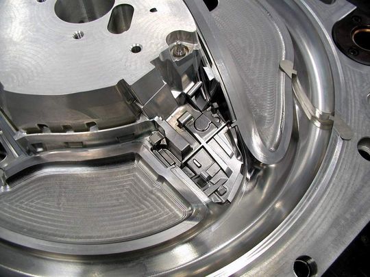 Detailansicht eines Schäumwerkzeuges, das mit Unterstützung von Work-NC bei Babilon GmbH Werkzeugbau gefertigt wurde. Bild: Babilon Detailansicht eines Schäumwerkzeuges, das mit Unterstützung von Work-NC bei Babilon GmbH Werkzeugbau gefertigt wurde. Bild: Babilon