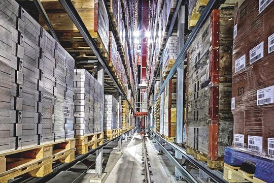 Gilgen Logistics aus der Schweiz setzt auf ein neues Entwicklungszentrum bei Stuttgart. Dort sollen in Zukunft neue Biengeräte für Hochregale (Beispielbild) aus der Taufe gehoben werden. Gilgen Logistics aus der Schweiz setzt auf ein neues Entwicklungszentrum bei Stuttgart. Dort sollen in Zukunft neue Biengeräte für Hochregale (Beispielbild) aus der Taufe gehoben werden.
