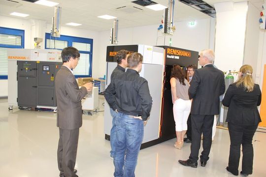 Renishaw and its customers are ready for the post-Brexit era: EU customers will benefit from simplified transactions and on-time delivery of goods from the EU. Renishaw and its customers are ready for the post-Brexit era: EU customers will benefit from simplified transactions and on-time delivery of goods from the EU.