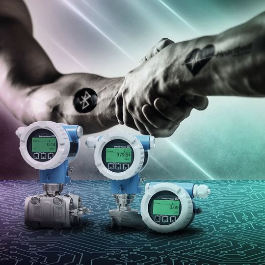 Starke Typen: Die neuen Drucktransmitter-Produktlinien Cerabar und Deltabar wurden für den Weg in die Industrie 4.0 perfektioniert. Mit bewährten und neu entwickelten Features wie Bluetooth und Heartbeat Technology ermöglichen sie eine höhere Prozesssicherheit und Anlagenverfügbarkeit. Starke Typen: Die neuen Drucktransmitter-Produktlinien Cerabar und Deltabar wurden für den Weg in die Industrie 4.0 perfektioniert. Mit bewährten und neu entwickelten Features wie Bluetooth und Heartbeat Technology ermöglichen sie eine höhere Prozesssicherheit und Anlagenverfügbarkeit.
