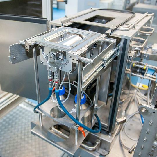 Das Flüssigkeitsrollensystem in der Prototyp- und Forschungsanordnung. Das Flüssigkeitsrollensystem in der Prototyp- und Forschungsanordnung.