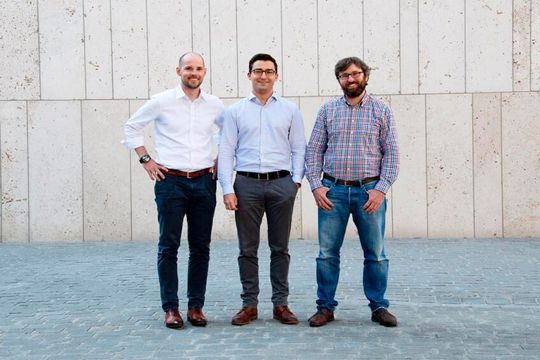 The VDW (German Machine Tool Builders’ Association) invests in algorithms and platform technology and aquired a minority stake in Munich-based Spanflug Technologies GmbH. Dr. Johannes Schmalz (left), Dr.-Ing. Markus Westermeier and Dr. Adrian Lewis (right) founded the company in January 2018. The VDW (German Machine Tool Builders’ Association) invests in algorithms and platform technology and aquired a minority stake in Munich-based Spanflug Technologies GmbH. Dr. Johannes Schmalz (left), Dr.-Ing. Markus Westermeier and Dr. Adrian Lewis (right) founded the company in January 2018.