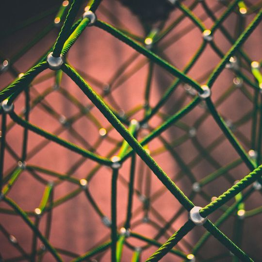 Microsoft vernetzt die User – und seine eigenen Programme und Dienste. Microsoft vernetzt die User – und seine eigenen Programme und Dienste.