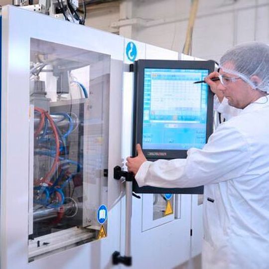 2k moulding technology blends two materials or two different colour materials into one ending plastic part by using a specific 2k injection moulding machine. 2k moulding technology blends two materials or two different colour materials into one ending plastic part by using a specific 2k injection moulding machine.