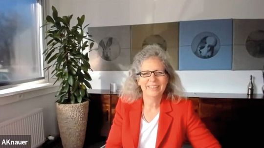 Alexandra Knauer an ihrem Geburtstag während eines Videoanrufs