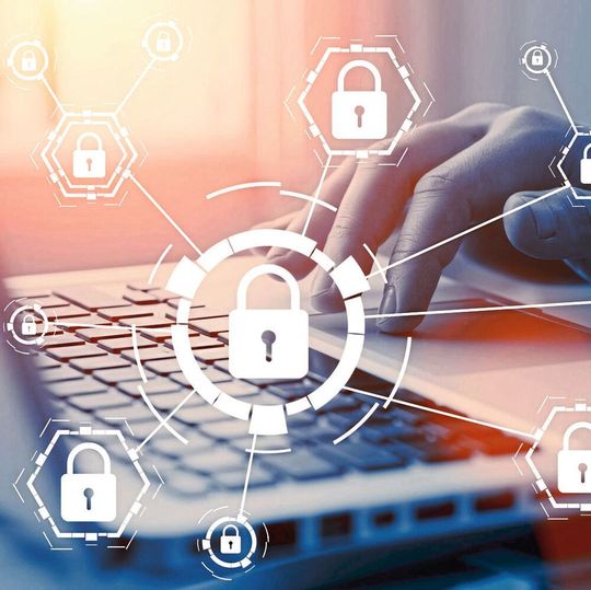 Eine neue Funktion des Prozessleitsystems Aprol sorgt für einen absolut sicheren und verschlüsselten Engineering-Datentransfer. Eine neue Funktion des Prozessleitsystems Aprol sorgt für einen absolut sicheren und verschlüsselten Engineering-Datentransfer.