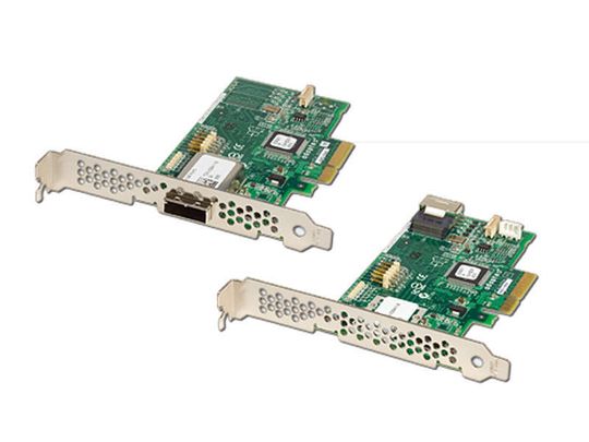 Adaptec bietet die Hostbusadapter der Serie 1 mit internem oder externem SAS-Konnektor an. Adaptec bietet die Hostbusadapter der Serie 1 mit internem oder externem SAS-Konnektor an.