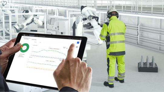 Weg mit der Glaskugel! Denn Robotstudio von ABB bietet jetzt eine nie dagewesene Präzision bei der Berechnung von Roboterbremswegen. Das optimiert die Bedienersicherheit, sagt ABB. Weg mit der Glaskugel! Denn Robotstudio von ABB bietet jetzt eine nie dagewesene Präzision bei der Berechnung von Roboterbremswegen. Das optimiert die Bedienersicherheit, sagt ABB.