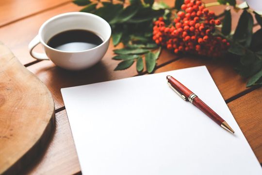 Der direkte Vertrieb ist mittlerweile nicht mehr der erste Touchpoint, über den potenzielle Kunden auf Unternehmen Aufmerksam werden. Vielmehr ist Content der erste Berührungspunkt. Der direkte Vertrieb ist mittlerweile nicht mehr der erste Touchpoint, über den potenzielle Kunden auf Unternehmen Aufmerksam werden. Vielmehr ist Content der erste Berührungspunkt.