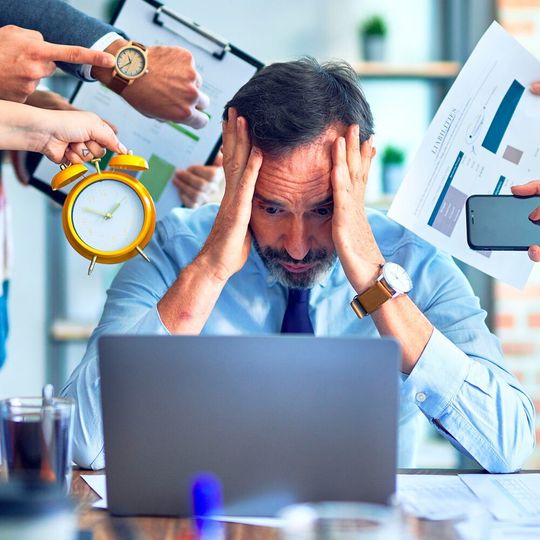 SOC-Mitarbeiter leiden unter wachsendem Stress – Automatisierung soll Abhilfe schaffen. SOC-Mitarbeiter leiden unter wachsendem Stress – Automatisierung soll Abhilfe schaffen.