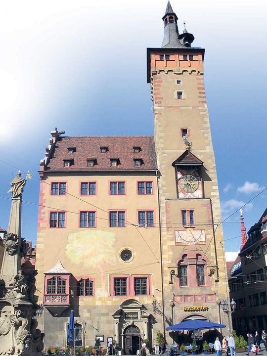 Das Rathaus in der kreisfreien Stadt Das Rathaus in der kreisfreien Stadt