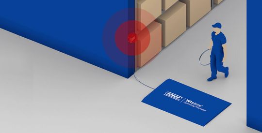 Per RFID-Antenne in der Gummimatte wird der Lagerbestand an Sägebändern immer up to date gehalten. Per RFID-Antenne in der Gummimatte wird der Lagerbestand an Sägebändern immer up to date gehalten.