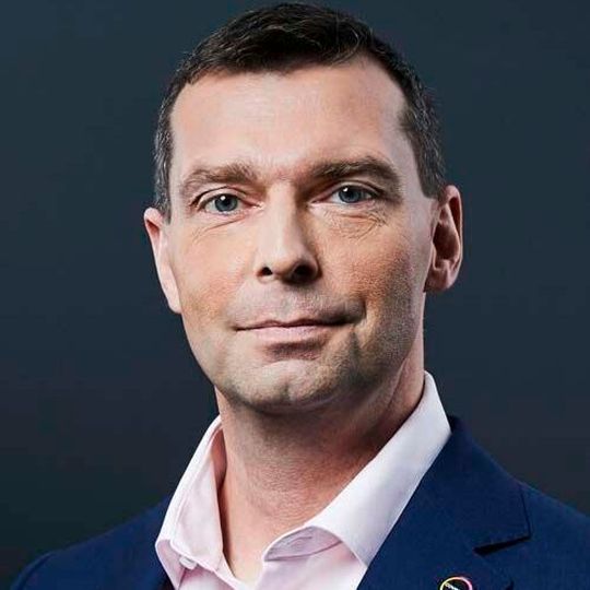 „Wir sind sicher durch dieses außergewöhnliche Jahr gekommen und haben unsere Handlungsfähigkeit jederzeit bewahrt“, sagte der Covestro-Vorstandsvorsitzende Dr. Markus Steilemann mit Blick auf das Jahr 2020. „Wir sind sicher durch dieses außergewöhnliche Jahr gekommen und haben unsere Handlungsfähigkeit jederzeit bewahrt“, sagte der Covestro-Vorstandsvorsitzende Dr. Markus Steilemann mit Blick auf das Jahr 2020.