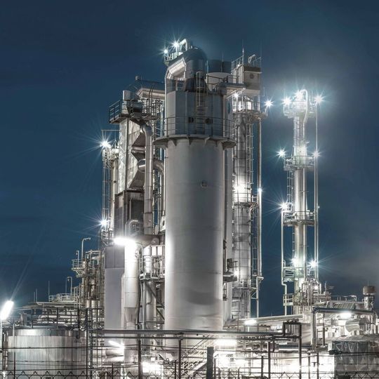 Am Haltermann Carless Produktionsstandort Speyer werden ab Ende 2024 jährlich rund 60.000 Tonnen erneuerbare Kohlenwasserstoffe, moderne Biokraftstoffe und nachhaltige Flugkraftstoffe (SAF) produziert. Am Haltermann Carless Produktionsstandort Speyer werden ab Ende 2024 jährlich rund 60.000 Tonnen erneuerbare Kohlenwasserstoffe, moderne Biokraftstoffe und nachhaltige Flugkraftstoffe (SAF) produziert.