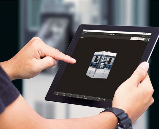 Mit der serverbasierten Anwendung Smart-Interface können die Bediener den Produktionsprozess der F30i in Echtzeit über mobile Endgeräte überwachen.