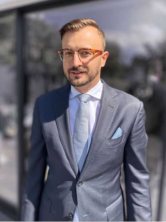 Markus Busuttil ist Gründer und Geschäftsführer von Busuttil & Company. Er hat über sieben Jahre Erfahrung in der Beratung zur steuerlichen Forschungsförderung gesammelt und unterstützte Mandanten aus der Industrie sowie multinationale Gruppen und Private Equity Funds.