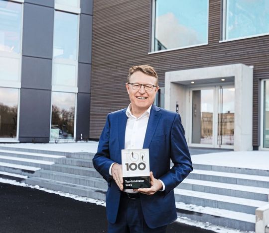 Dr. Andreas Ostrowicki, BGS Geschäftsführer, freut sich über die erneute Top-100-Auszeichnung. Dr. Andreas Ostrowicki, BGS Geschäftsführer, freut sich über die erneute Top-100-Auszeichnung.