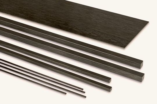 Die Carbonfasern im Verbund mit Spritzguss ersetzen die herkömmliche Stahlbauweise im Windlauf und sparen damit bis zu 40 % Gewicht ein. Die Carbonfasern im Verbund mit Spritzguss ersetzen die herkömmliche Stahlbauweise im Windlauf und sparen damit bis zu 40 % Gewicht ein.