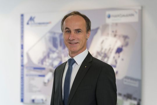 Frank Klinkhammer, Inhaber und Geschäftsführer von Klinkhammer Intralogistics, freut sich: „Das Jahr 2020 bescherte uns Erfolge, um zu expandieren. Auch der Neubau unserer Zentrale in Nürnberg gehört dazu.“ Frank Klinkhammer, Inhaber und Geschäftsführer von Klinkhammer Intralogistics, freut sich: „Das Jahr 2020 bescherte uns Erfolge, um zu expandieren. Auch der Neubau unserer Zentrale in Nürnberg gehört dazu.“