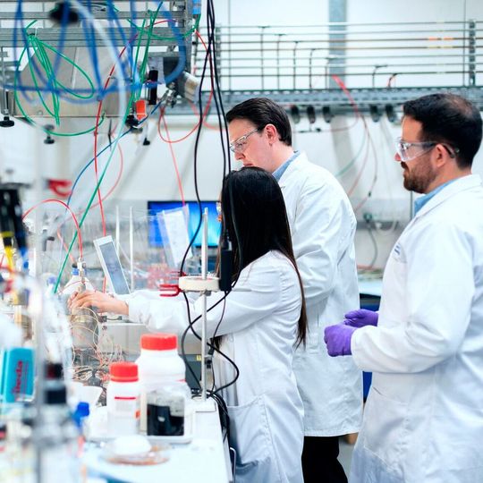 Chemie- und Pharmaforschung sind von der Coronakrise weniger stark betroffen als F&E in anderen Branchen. Chemie- und Pharmaforschung sind von der Coronakrise weniger stark betroffen als F&E in anderen Branchen.