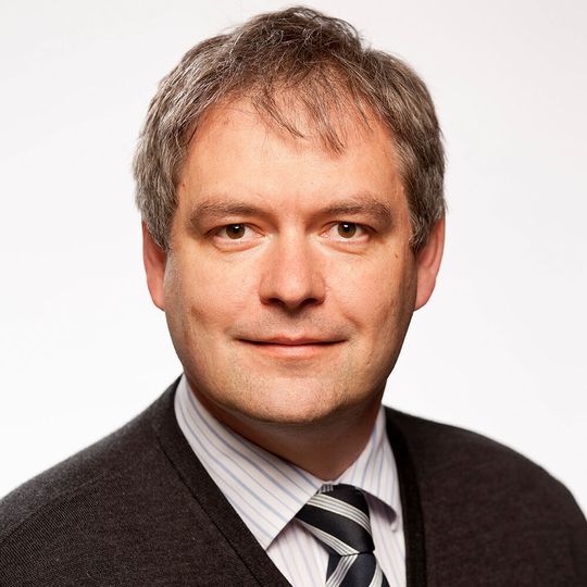 “Our technique of electrochemical production of sulfonamides represents a completely new approach in chemistry that can now be applied to a number of other reactions,” says Professor Dr. Siegfried R. Waldvogel. “Our technique of electrochemical production of sulfonamides represents a completely new approach in chemistry that can now be applied to a number of other reactions,” says Professor Dr. Siegfried R. Waldvogel.