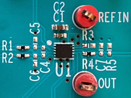 Bild 1: Der PGA MAX 41400 zeichnet sich durch um den Faktor 10 bessere Leistungswerte im Low-Power-Bereich aus. Bild 1: Der PGA MAX 41400 zeichnet sich durch um den Faktor 10 bessere Leistungswerte im Low-Power-Bereich aus.