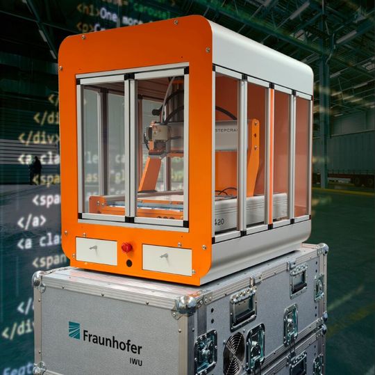 Der IDS-Demonstrator des Fraunhofer CCIT ermöglicht den souveränen Austausch von Daten zwischen Werkzeugmaschinen. Der IDS-Demonstrator des Fraunhofer CCIT ermöglicht den souveränen Austausch von Daten zwischen Werkzeugmaschinen.