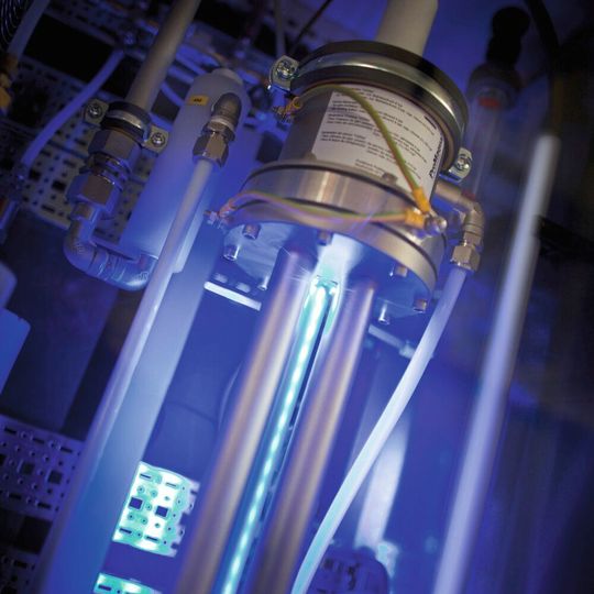Ozongeneratoren der Baureihe Ozonfilt gewährleisten hohe Betriebssicherheit bei minimierten Betriebskosten. Sie sind nahezu wartungsfrei und erzeugen Ozon (bis zu 200 g/Nm3) aus Druckluft oder Sauerstoff. Ozongeneratoren der Baureihe Ozonfilt gewährleisten hohe Betriebssicherheit bei minimierten Betriebskosten. Sie sind nahezu wartungsfrei und erzeugen Ozon (bis zu 200 g/Nm3) aus Druckluft oder Sauerstoff.