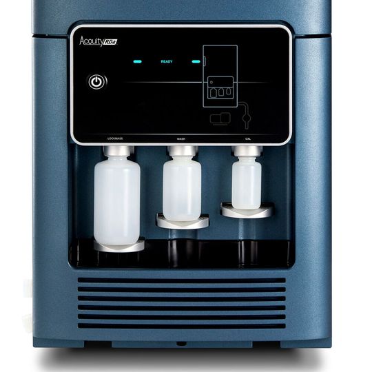 The Acquity RDa Detector featuring SmartMS technology is a time-of-flight mass detector for making accurate-mass measurements of small molecules during pharmaceutical impurity analyses, forced degradation studies, food and natural products analyses and seized drug profiling. The Acquity RDa Detector featuring SmartMS technology is a time-of-flight mass detector for making accurate-mass measurements of small molecules during pharmaceutical impurity analyses, forced degradation studies, food and natural products analyses and seized drug profiling.