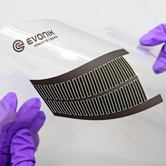 Neue Materialien ermöglichen dünne und flexible Energiespeicher. Neue Materialien ermöglichen dünne und flexible Energiespeicher.