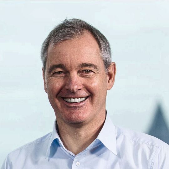 Peter Buhrmann: „Die Art und Weise, wie ein Unternehmen Technologie einsetzt, hat einen direkten Einfluss auf seine Fähigkeit, zukünftige Talente anzuziehen und zu halten.“ Peter Buhrmann: „Die Art und Weise, wie ein Unternehmen Technologie einsetzt, hat einen direkten Einfluss auf seine Fähigkeit, zukünftige Talente anzuziehen und zu halten.“