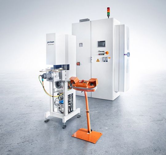 Dieses System von Pro-beam erwärmt mithife von Magnetfeldern metallische Werkstücke – und zwar besonders gleichmäßig! Das unterstützt viele Bearbeitungsprozesse, die man noch vor hat. Dieses System von Pro-beam erwärmt mithife von Magnetfeldern metallische Werkstücke – und zwar besonders gleichmäßig! Das unterstützt viele Bearbeitungsprozesse, die man noch vor hat.