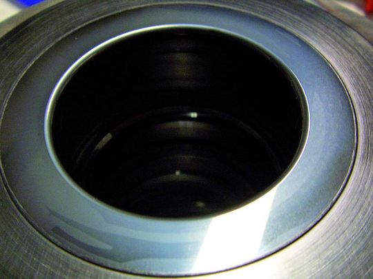 Verbesserte Funktionseigenschaften erhöhen die Produktivität von Aluminiumwerkzeugen zur Herstellung von Verpackungen. Grund dafür ist eine Diamantbeschichtung. Bild: Surcotec Verbesserte Funktionseigenschaften erhöhen die Produktivität von Aluminiumwerkzeugen zur Herstellung von Verpackungen. Grund dafür ist eine Diamantbeschichtung. Bild: Surcotec