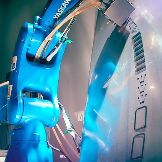 Robot-assisted inkjet printing on 3D components at Fraunhofer Enas. Robot-assisted inkjet printing on 3D components at Fraunhofer Enas.