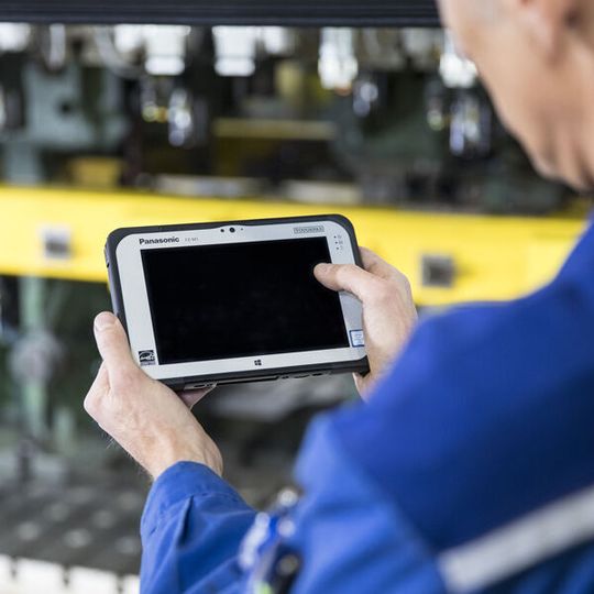 Vorausschauende Instandhaltung unterstützt BENTELER im Bereich Industrie 4.0. Vorausschauende Instandhaltung unterstützt BENTELER im Bereich Industrie 4.0.