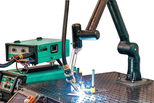 Schweißroboter-Komplettsysteme Weld Rob 7 von Merkle mit dem KR1205 von Kassow Robots. Schweißroboter-Komplettsysteme Weld Rob 7 von Merkle mit dem KR1205 von Kassow Robots.