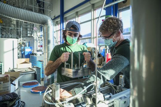 Science et innovation sont moteurs pour l'économie suisse. Science et innovation sont moteurs pour l'économie suisse.