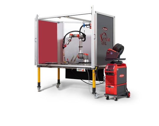 Das ist nur eine Variante der neuen Cobot-Schweißzellen von Fronius. Sie heißen Smartcell und sollen zusammen mit einem Cobot-Starterpaket den Einstieg in diese Art des Fügens erleichtern. Das ist nur eine Variante der neuen Cobot-Schweißzellen von Fronius. Sie heißen Smartcell und sollen zusammen mit einem Cobot-Starterpaket den Einstieg in diese Art des Fügens erleichtern.
