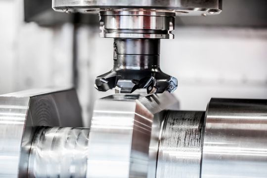 Zerspanungswerkzeuge gehören in der Produktion zu den relativ hohen Kostenfaktoren. Sie sollten deshalb möglichst lange durchhalten. Eine optische Inspektion mit Weißlicht kann dabei helfen, sagt Isra Vision. Zerspanungswerkzeuge gehören in der Produktion zu den relativ hohen Kostenfaktoren. Sie sollten deshalb möglichst lange durchhalten. Eine optische Inspektion mit Weißlicht kann dabei helfen, sagt Isra Vision.