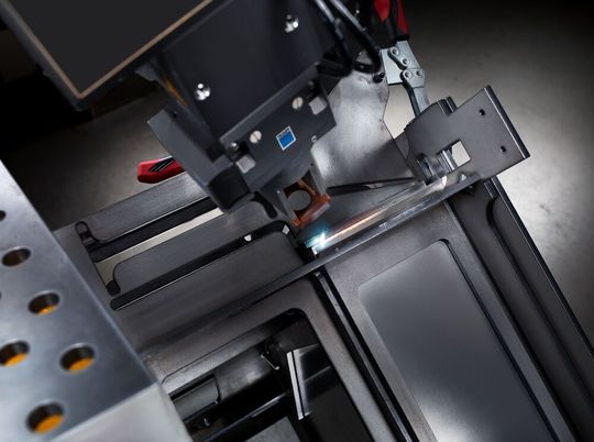 Trumpf zeigt auf der Messe, wie mit Leichtbau das Fahrzeuggewicht bei geringen Kosten reduziert wird. Trumpf zeigt auf der Messe, wie mit Leichtbau das Fahrzeuggewicht bei geringen Kosten reduziert wird.