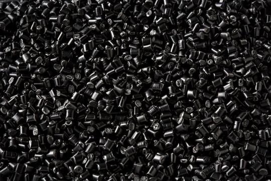 Der Gelbe Sack birgt Schätze! Das sind hochwertige Granulatkörner aus Kunststoffrezyklat. Macht man alles richtig, können neue Produkte daraus werden. Diese schließen den Werkstoffkreislauf. Das Verbrennen wird obsolet. Der Gelbe Sack birgt Schätze! Das sind hochwertige Granulatkörner aus Kunststoffrezyklat. Macht man alles richtig, können neue Produkte daraus werden. Diese schließen den Werkstoffkreislauf. Das Verbrennen wird obsolet.