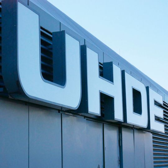 Der Chemieanlagenbau-Bereich von Thyssenkrupp wird im Jubiläumsjahr in Thyssenkrupp Uhde umbenannt. Der Chemieanlagenbau-Bereich von Thyssenkrupp wird im Jubiläumsjahr in Thyssenkrupp Uhde umbenannt.