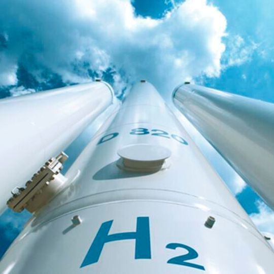 The ambitious project includes superior solutions, such as electrolysis and refueling technologies, which fit well with AGR’s ambitions for an environmentally friendly circular economy. The ambitious project includes superior solutions, such as electrolysis and refueling technologies, which fit well with AGR’s ambitions for an environmentally friendly circular economy.